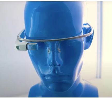 Google Glass는 가격, 안전성 및 개인정보 보호 문제가 제기되면서 사라졌다.